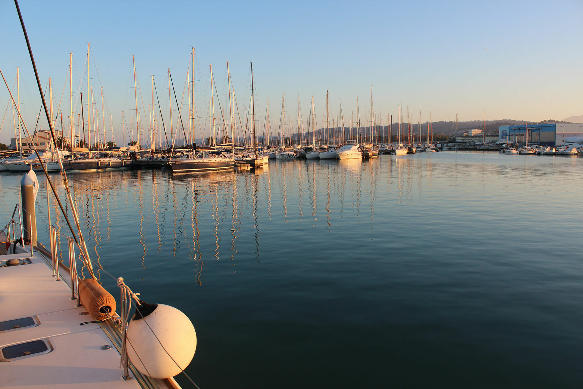 Catamarano Mauticat Hotel Pescara Exterior photo